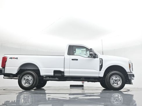 New 2026 Ford F250 XL w/ XL Chrome Package image 42