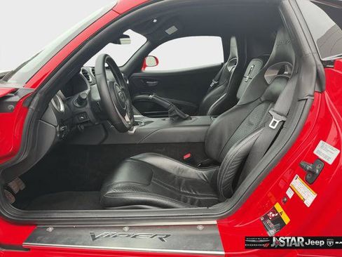Used 2017 Dodge Viper GTS RWD image 9
