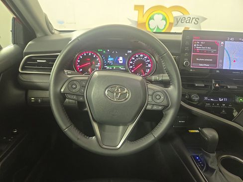 Used 2022 Toyota Camry XSE image 14
