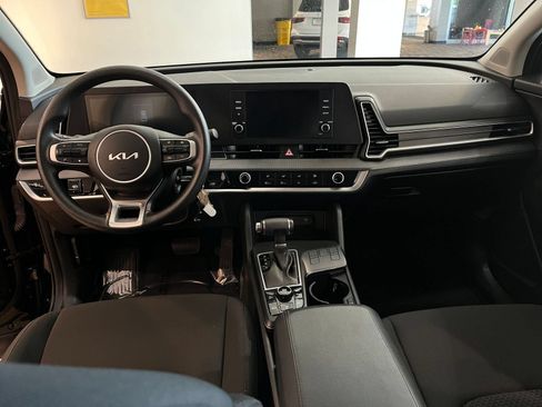 Used 2025 Kia Sportage LX FWD image 33