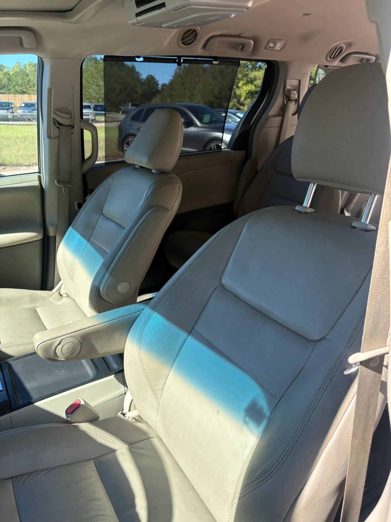Used 2017 Toyota Sienna XLE AWD/4WD image 11