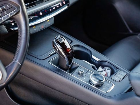 Used 2024 Cadillac XT4 Premium Luxury image 23