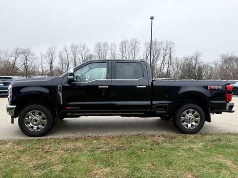 Used 2024 Ford F250 Lariat w/ Chrome Package image 2