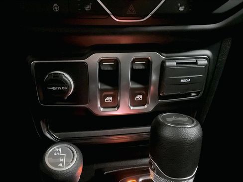 Used 2020 Jeep Wrangler Sport AWD/4WD image 30