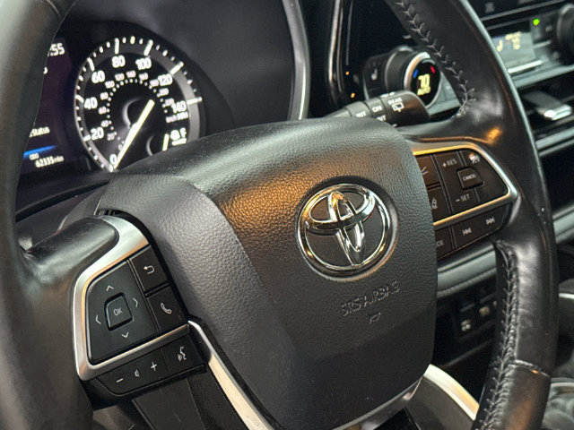 Used 2021 Toyota Highlander XSE FWD image 28