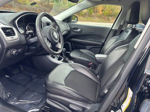 Used 2021 Jeep Compass Latitude w/ Sun and Sound Group image 29