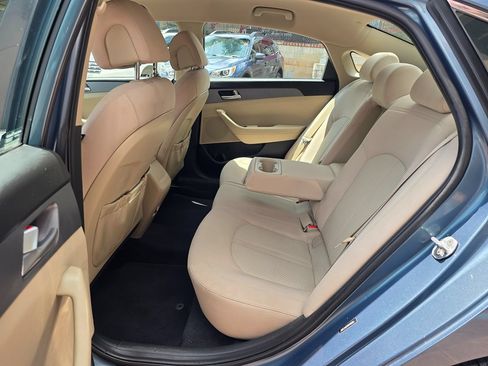 Used 2017 Hyundai Sonata SE FWD image 21