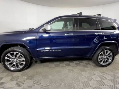 Used 2018 Jeep Grand Cherokee Overland AWD/4WD image 9