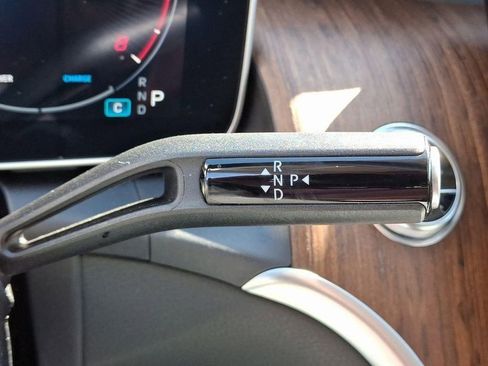 Used 2024 Mercedes-Benz GLC 300 4MATIC image 14