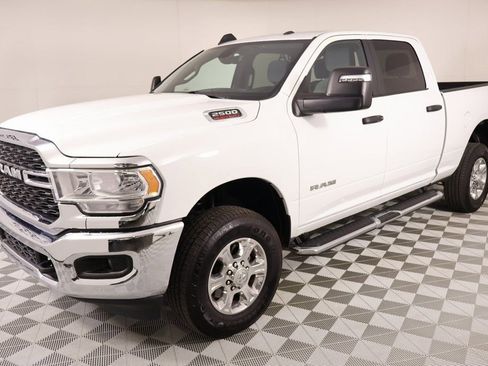 Used 2024 RAM 2500 Big Horn w/ Bed Utility Group image 9