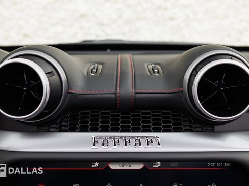 Used 2020 Ferrari Portofino RWD image 27