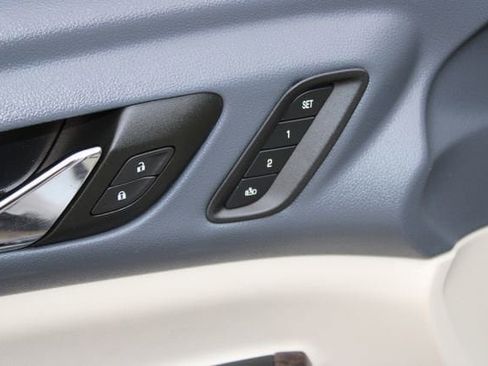 Used 2023 GMC Acadia Denali w/ Denali Technology Package image 23