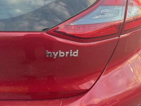 Used 2019 Hyundai Ioniq SEL image 11