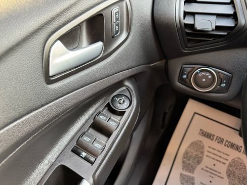 Used 2015 Ford C-MAX SE w/ Interior Protection Package image 21