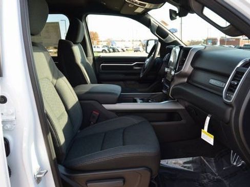 New 2026 RAM 1500 Big Horn AWD/4WD image 9