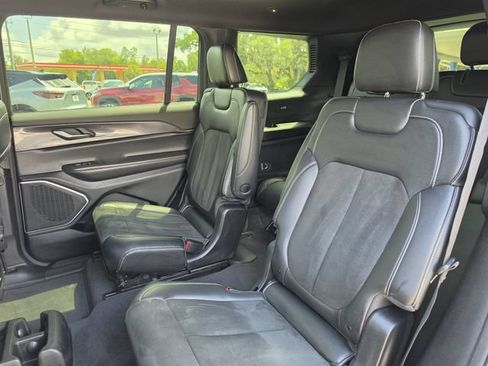 Used 2021 Jeep Grand Cherokee L Laredo RWD image 20