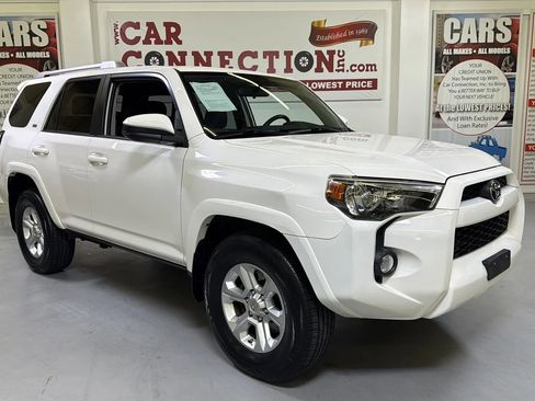 Used 2018 Toyota 4Runner SR5 RWD image 1