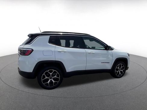 Used 2025 Jeep Compass Limited AWD/4WD image 14
