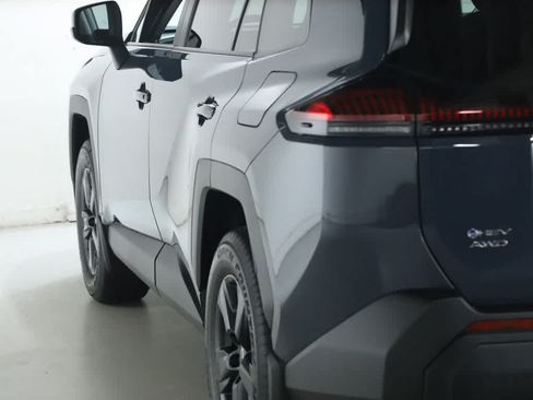 Used 2026 Toyota RAV4 LE AWD/4WD image 40