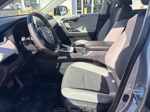 Used 2025 Toyota RAV4 XLE image 11