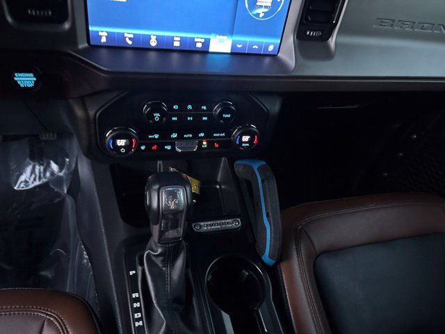 Used 2023 Ford Bronco Outer Banks w/ Sasquatch Package AWD/4WD image 30