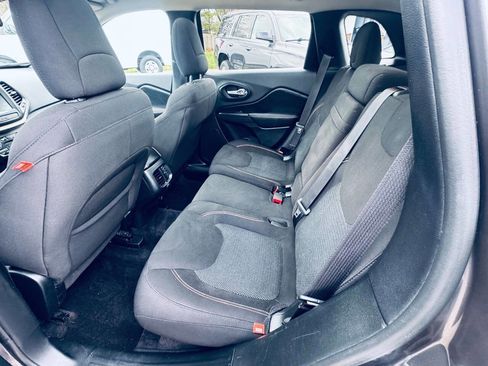 Used 2016 Jeep Cherokee 75th Anniversary image 18