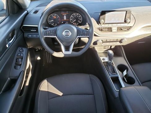 Used 2022 Nissan Altima 2.5 S image 16