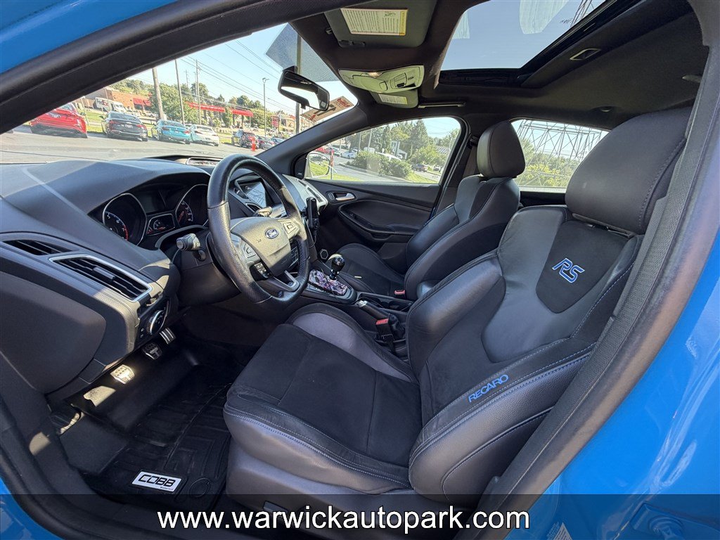 Used 2017 Ford Focus RS AWD/4WD image 5