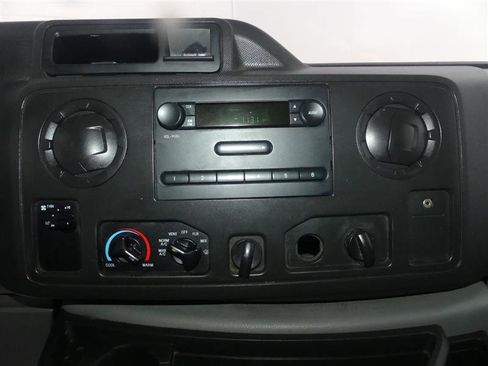 Used 2019 Ford E-350 and Econoline 350 Super Duty RWD image 25