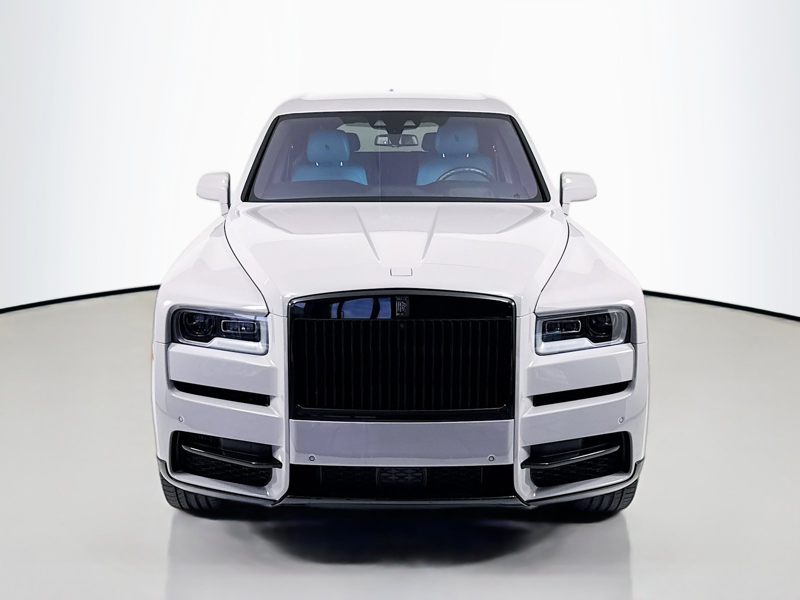 Certified 2022 Rolls-Royce Cullinan w/ Dark Exterior Package AWD/4WD image 2