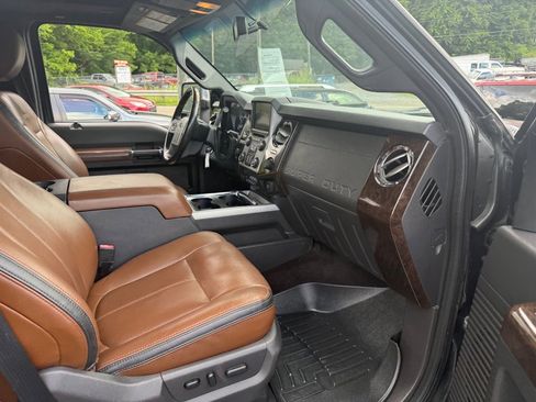 Used 2015 Ford F250 Platinum w/ FX4 Off-Road Package image 57