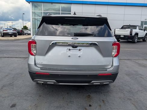 Used 2021 Ford Explorer XLT w/ Equipment Group 202A AWD/4WD image 6