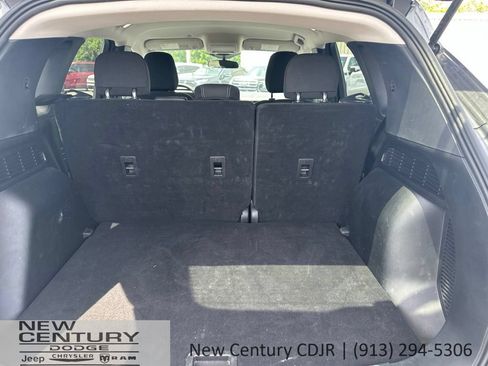 Used 2025 Ford Escape Active AWD/4WD image 15