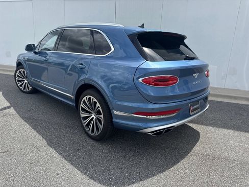 Used 2023 Bentley Bentayga Extended Wheelbase AWD/4WD image 2
