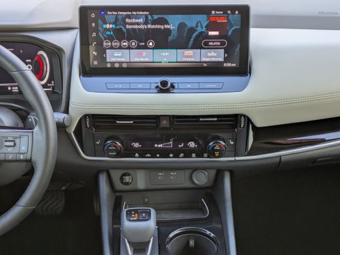 Certified 2025 Nissan Rogue SL image 20