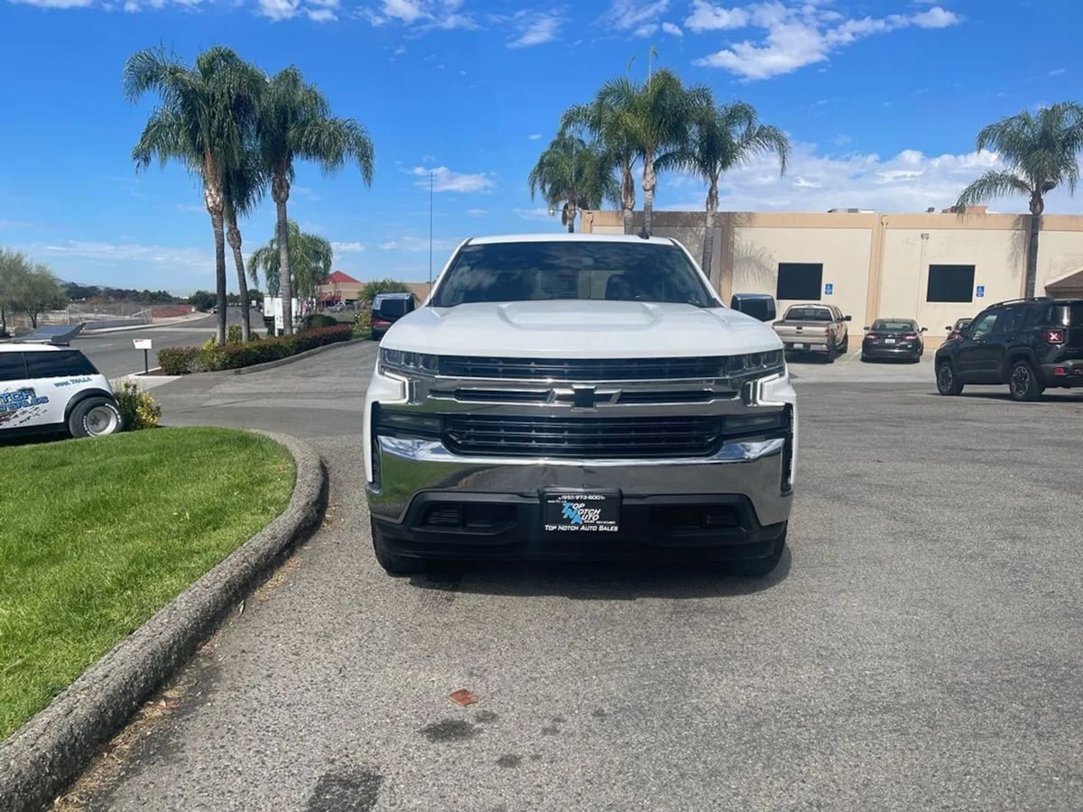 Used 2021 Chevrolet Silverado 1500 LT RWD image 2