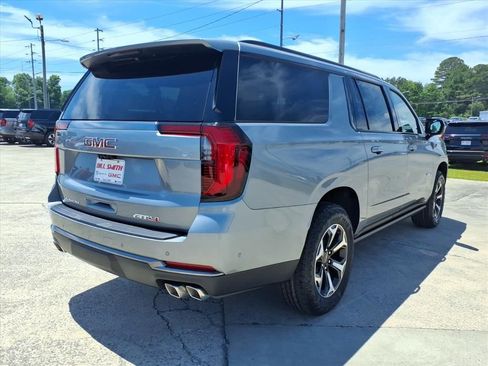New 2026 GMC Yukon XL AT4 w/ AT4 Premium Plus Package AWD/4WD image 7