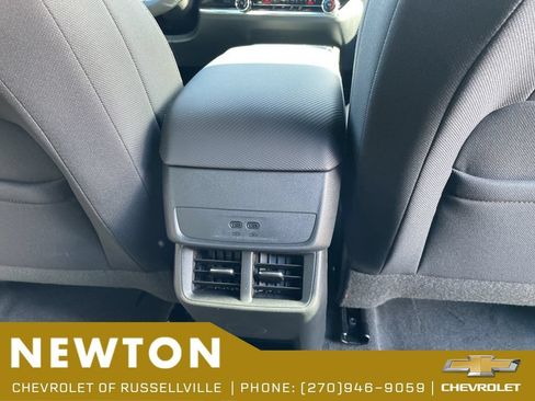 New 2026 Chevrolet Equinox LT FWD image 36