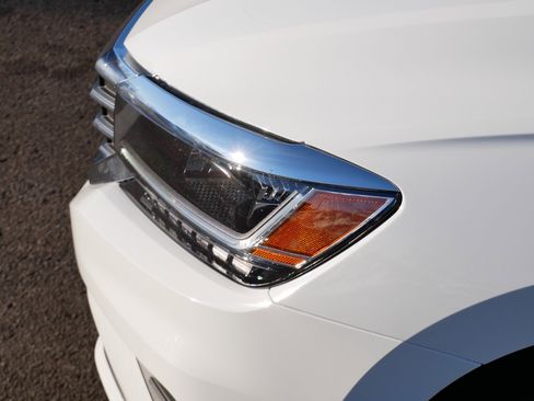 Used 2020 Volkswagen Passat 2.0T SE w/ Sunroof Package image 16