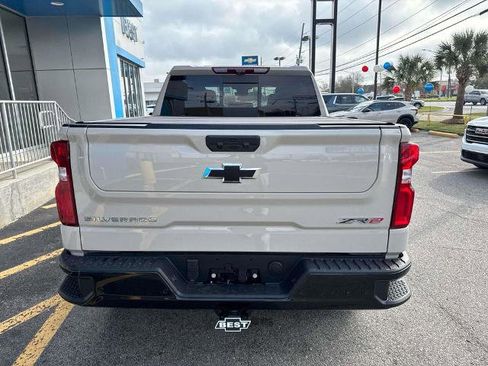 New 2026 Chevrolet Silverado 1500 ZR2 image 5