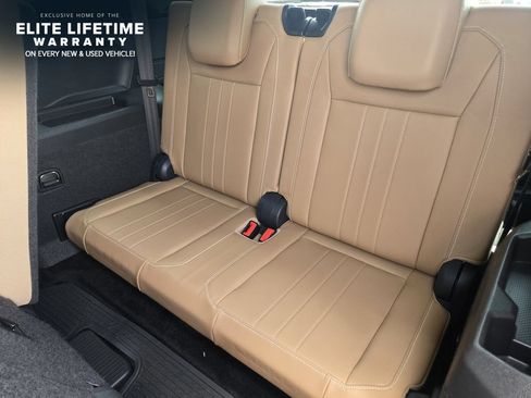 Used 2024 Volkswagen Tiguan SE R-Line FWD image 30