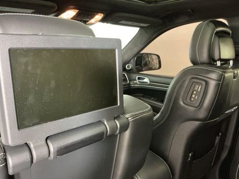 Used 2017 Jeep Grand Cherokee SRT AWD/4WD image 26