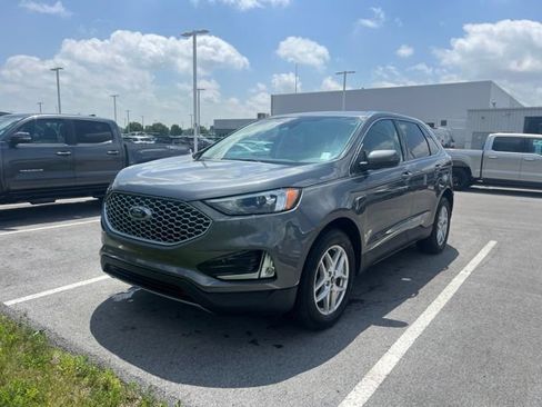 Used 2024 Ford Edge SEL w/ Convenience Package AWD/4WD image 2