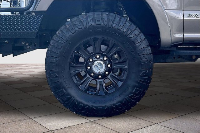 Certified 2022 Ford F350 Lariat w/ Tremor Off-Road Package AWD/4WD image 9