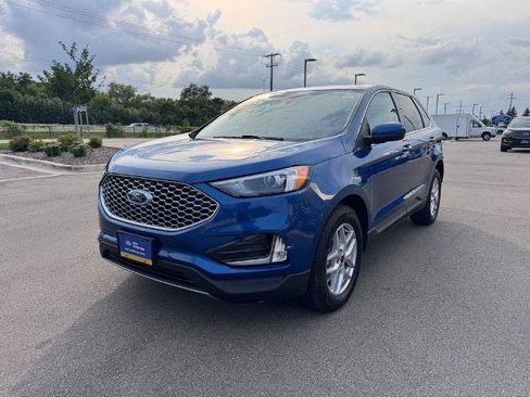 Certified 2024 Ford Edge SEL w/ Convenience Package AWD/4WD image 2