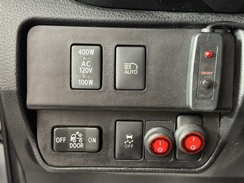 Used 2021 Toyota Tacoma TRD Off-Road AWD/4WD image 15