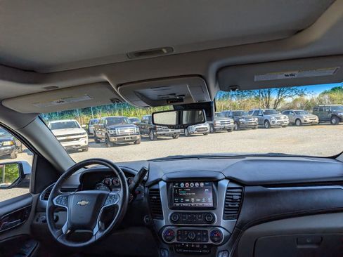 Used 2018 Chevrolet Tahoe LT image 19