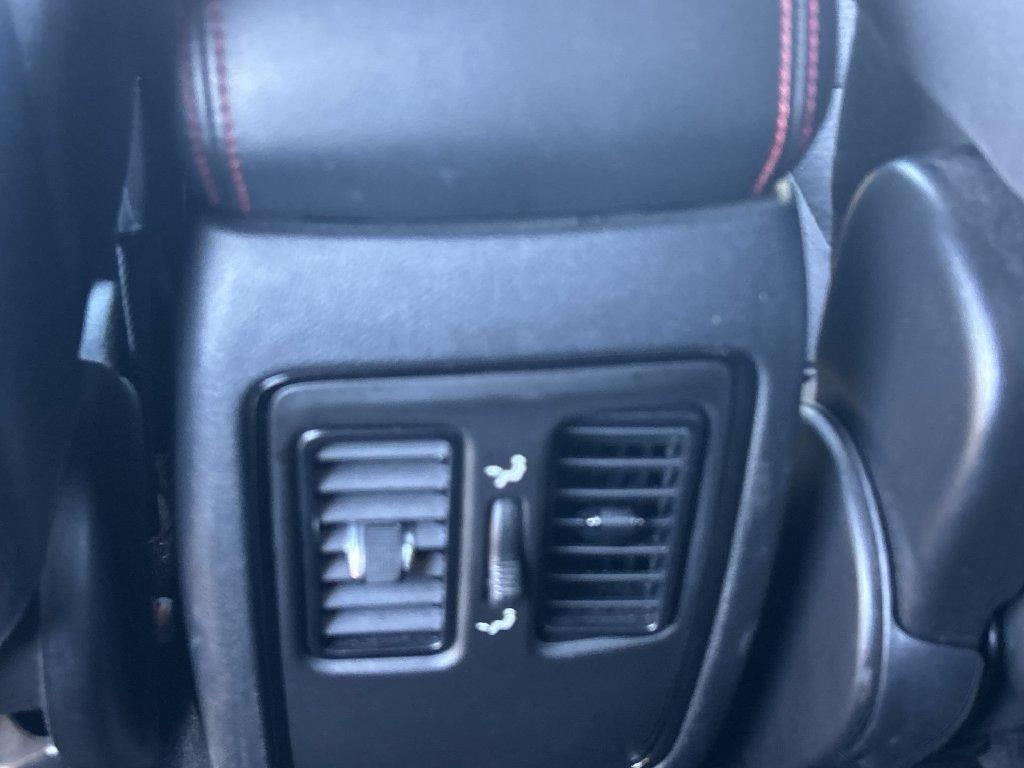 Used 2025 Dodge Durango GT RWD image 17
