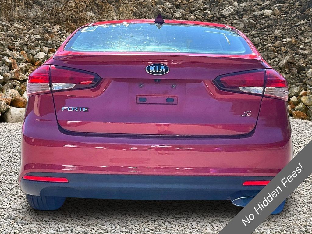 Used 2018 Kia Forte S FWD image 4