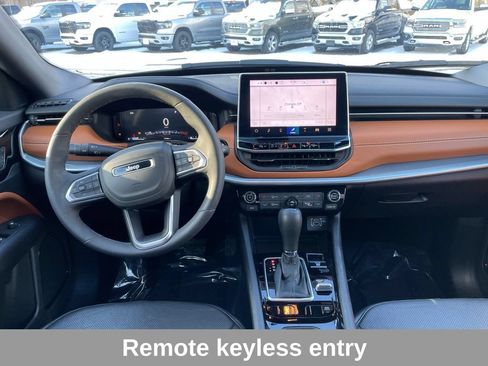 Used 2025 Jeep Compass Limited w/ Elite Group AWD/4WD image 12